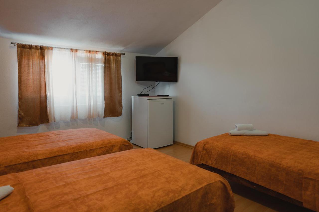 Apartments Djukic تيفات المظهر الخارجي الصورة