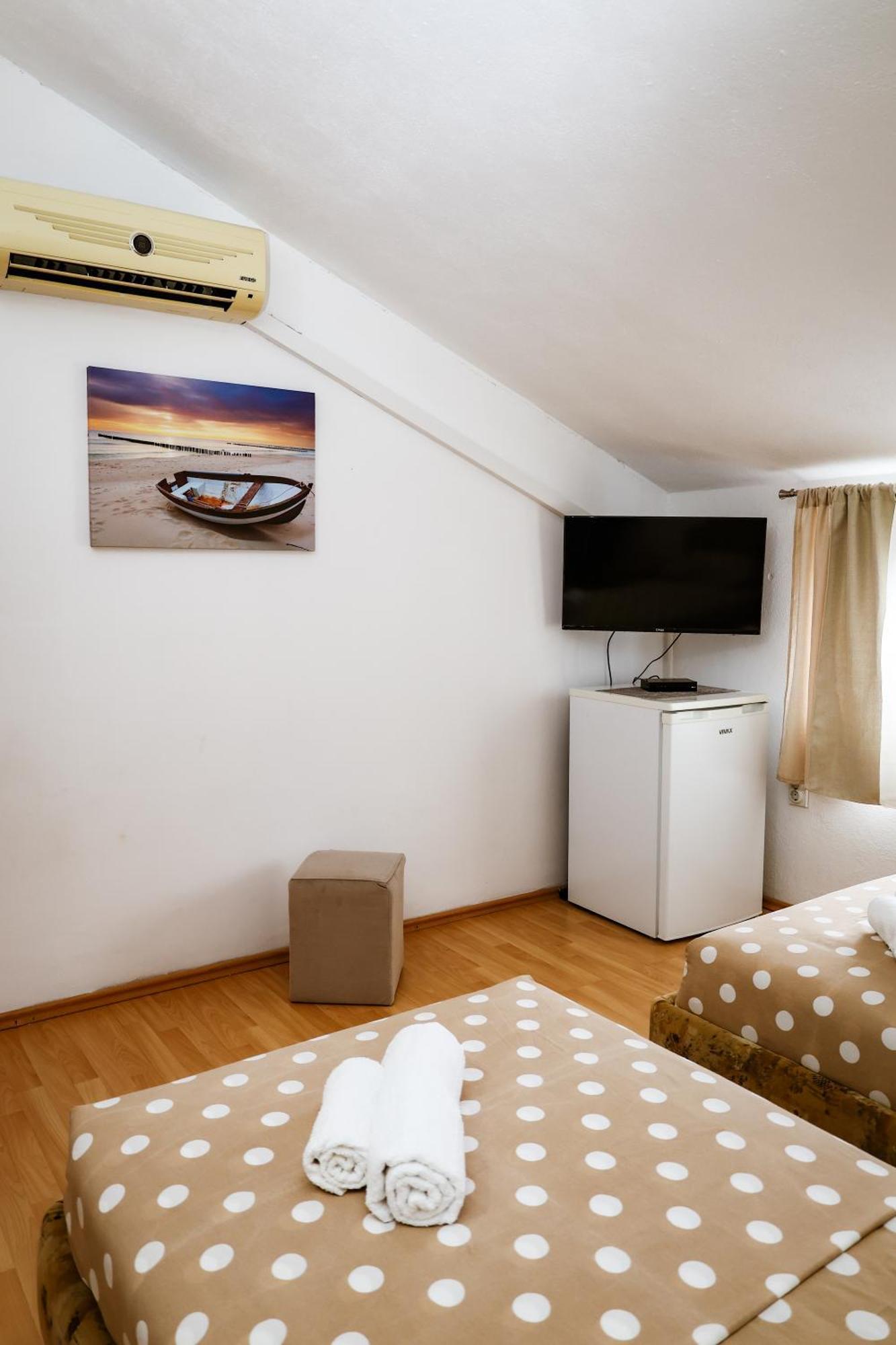 Apartments Djukic تيفات المظهر الخارجي الصورة